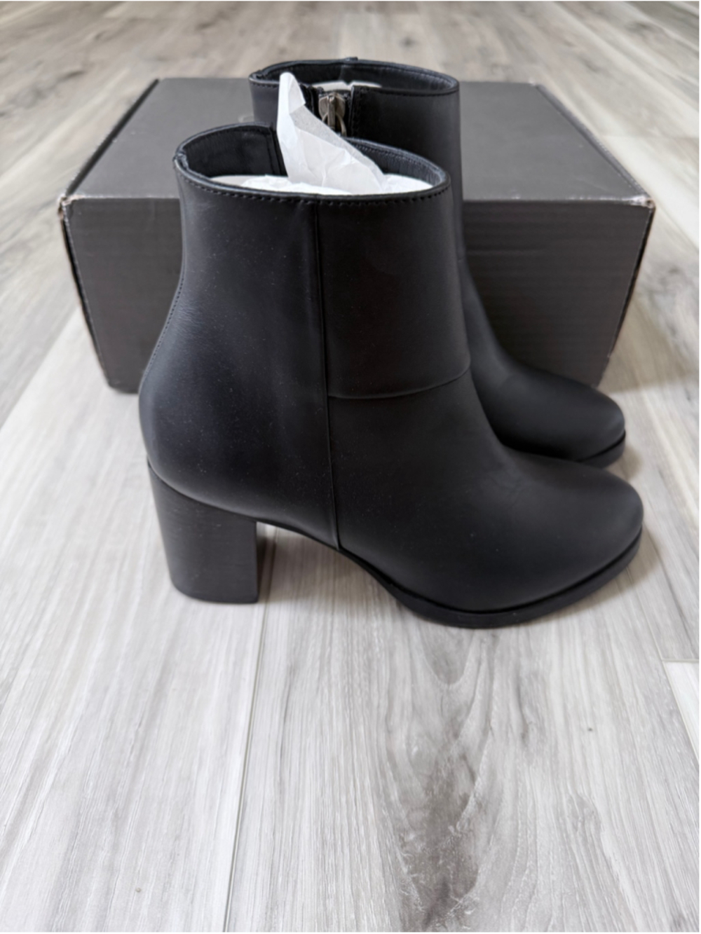 Thursday Boot Co Modern Ankle Boots Women’s 7.5 Black Leather Block Heel Zip
